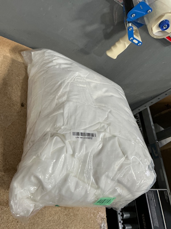 Photo 1 of 10 Pack White Round Tablecloths, 120 Inch Stain Resistant and Wrinkle Polyester Fabric Washable Table Clothes Cover for Kitchen Dining, Wedding, Reception Banquet, Birthday Party, Buffet Restaurant