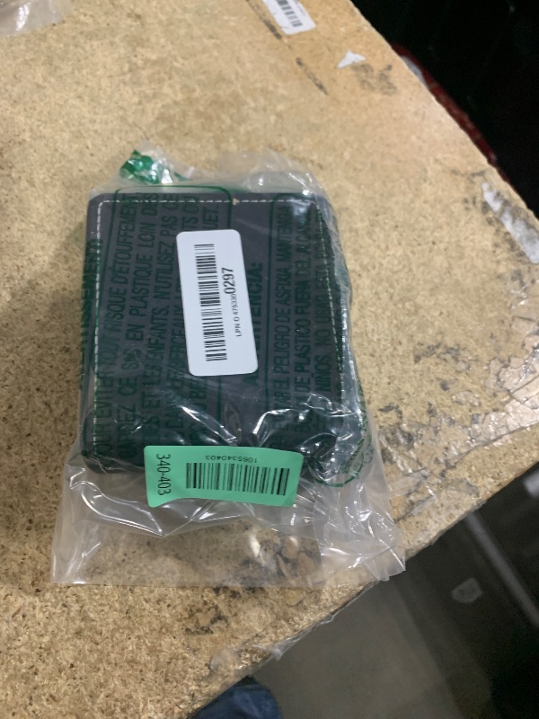 Photo 1 of BAOPEND Single Watch Case, Travel Watch Gift Box with Removable Pillow, Luxury PU Leather Wristwatch Display Organizer Holder Boxes for Mem and Women (Black)