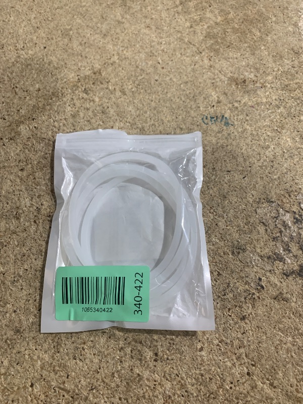 Photo 1 of 4pcs Lid Gasket Replacement for Blender Bottle Strada Flip Shaker Cup Water Bottle Parts Accessories Leak-Proof, Silicone Seal Ring for Blenderbottle Strada Flip Shaker 24 oz 28 oz