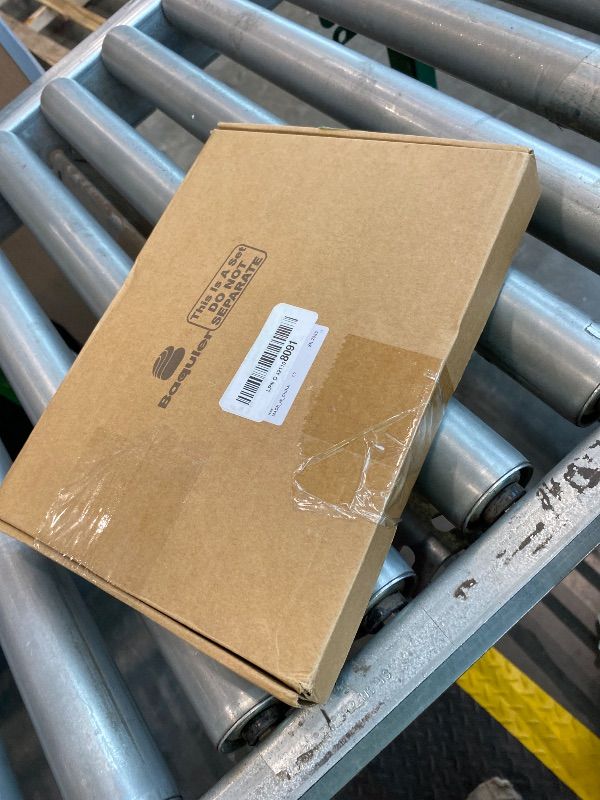 Photo 1 of *USED*
Baquler 6 Pcs Christmas Flameless Taper Candles 10.6 Inch Sea Salt Candy Cane Candles Battery Operated LED Christmas Candlesticks for Xmas Centerpiece Holiday Party Decor