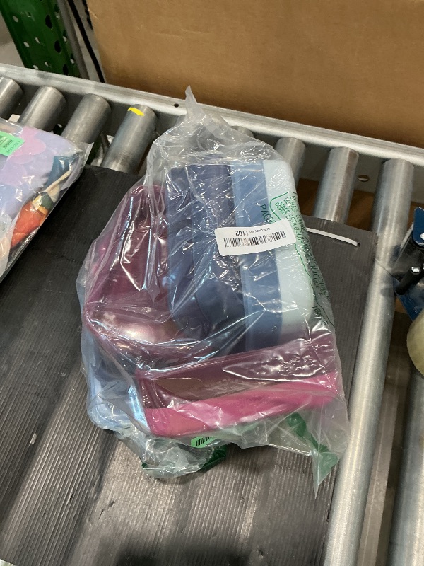 Photo 1 of **MINOR DAMAGE**
Ello Plastic 3.7 Cup Meal Prep Set 10 Pc, 5 Pack Set - BPA Free Plastic Food Storage Container with Silicone Boot and Airtight Lids, Dishwasher, Microwave, and Freezer Safe, Melon