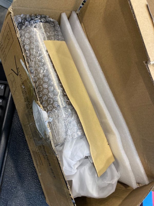 Photo 1 of *MINOR DAMAGE - USED*
Electric Salt and Pepper Grinder Set: 1 Grinder + 2 Replaceable Jars - Stainless Steel & Separate Hoppers - For Gourmet Sessions - Prevents Spice Mixing for Foodies (1 Grinder + 2 Jars)