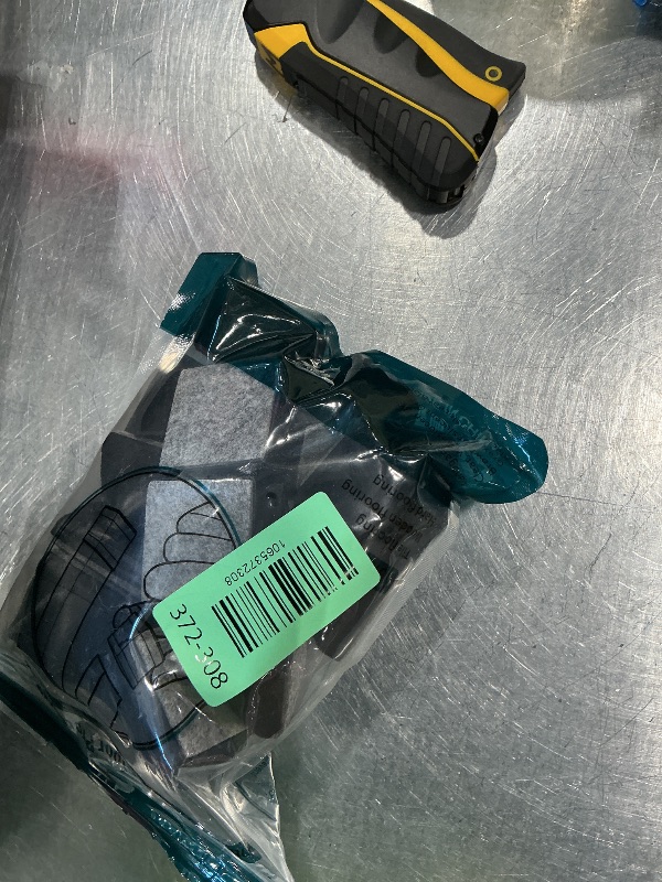 Photo 1 of 16 PCS Square Chair Leg Floor Protector, Silicone Chair Leg Cover, Furniture Leg Protectors with Felt, Mobile Table Leg pad, Protect The Floor from Scratches.1 1/2 in Black.