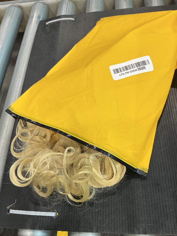 Photo 1 of **WASH TO REPAIR*** 613 Blonde Bundles Human Hair Body Wave Human Hair Bundles 22 22 22 Inch Brazilian Hair 3 Bundle Honey Blonde Unprocessed Virgin Remy Hair Extensions 50 Gram Per Bundle