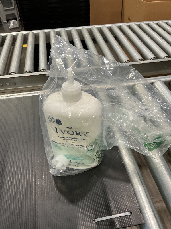 Photo 1 of *broken pump* Ivory Body Wash, Designed for the Whole Family, Gentle Formula, Free of Dyes Heavy Perfumes Parabens Phthalates & Silicones, Fragnance-Free, 35 oz