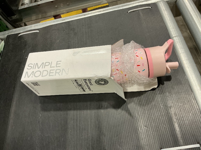 Photo 1 of ***HANDLE BROKEN****Simple Modern Kids Summit Water Bottle with Straw Lid | 14oz Stainless Steel Cup Insulated Tumbler for Toddlers, School | Confetti