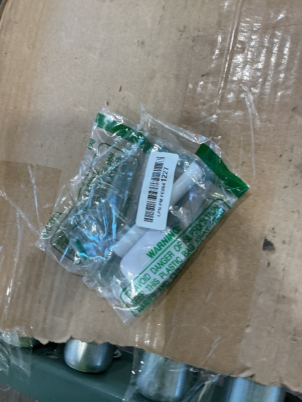 Photo 1 of *MINOR DAMAGE - USED*
Vsagier Memory Foam Ear Tips for AirPods Pro 1st & 2nd Gen, No Silicone Eartips Pain, Better Noise Cancellation, Replacement Buds with 3 in 1 Cleaner Kit and Fit in Charging Case-(White, XS/S/M/L)