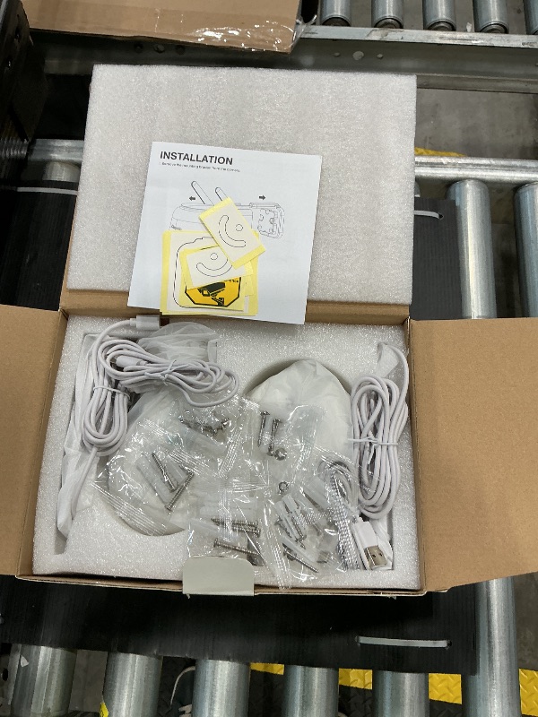 Photo 1 of *USED*
2K Cameras for Home Security-2.4G WiFi Outdoor Camera Wireless Solar/Battery Powered with solar panel, 360° Viewing, AI Human Detection, Color Night Vision, with SD Storage, Works with Alexa(2 Pack)