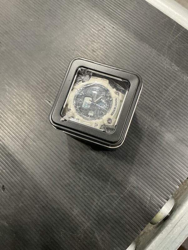 Photo 1 of **MINOR DAMAGE - USED**
FAMVNTN Mens Watch Sports Outdoor Waterproof Military Wristwatch Date Multi Function Tactics Analog Digita Alarm Stopwatch White-White