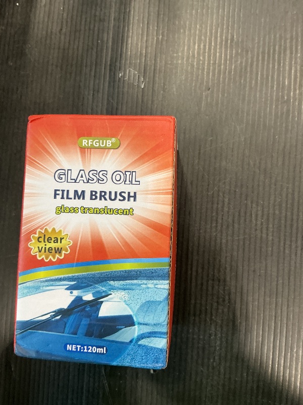 Photo 1 of  RFGUB Automotive Oil Film Cleaning Brush.