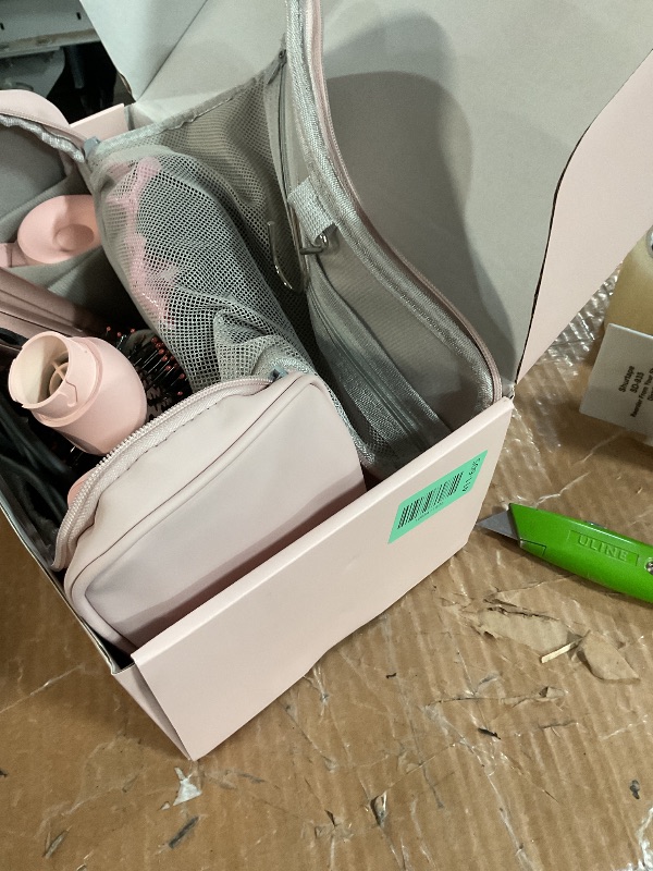 Photo 1 of *****item does turn on but does not stay on***** Parts only********MESCOMB 5 in 1 Hot Air Styler Wrap - High-Speed Hair Dryer, Volumizing Brush with Auto Curlers, Fast Drying & Frizz-Free Styling Straightening, No Heat Damage, Includes Travel Bag, Gift fo