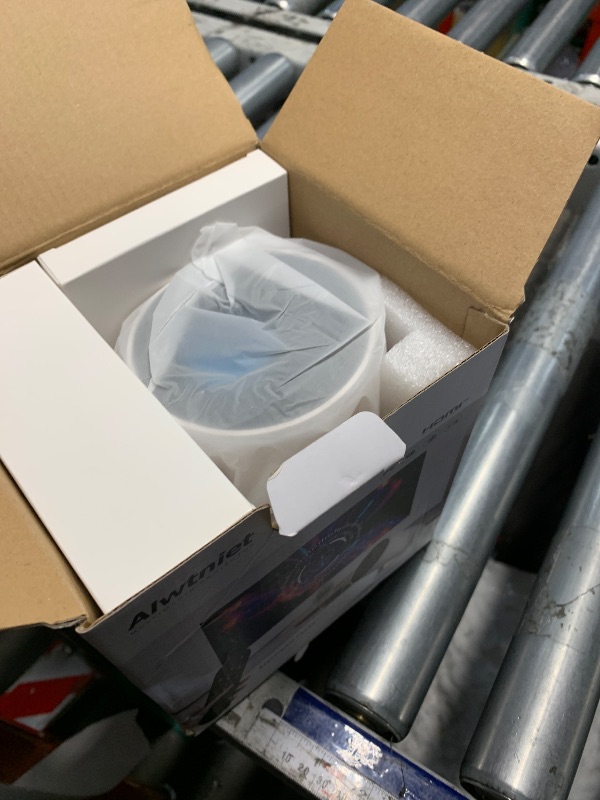 Photo 1 of ?Electric Focus?Mini Projector with WiFi 6 and Bluetooth 5.4, Smart Portable Projector 4k Support, 5W Soundbase Speaker, Auto Keystone 180° Rotation, Home Outdoor Movie Proyector HY300Ultra