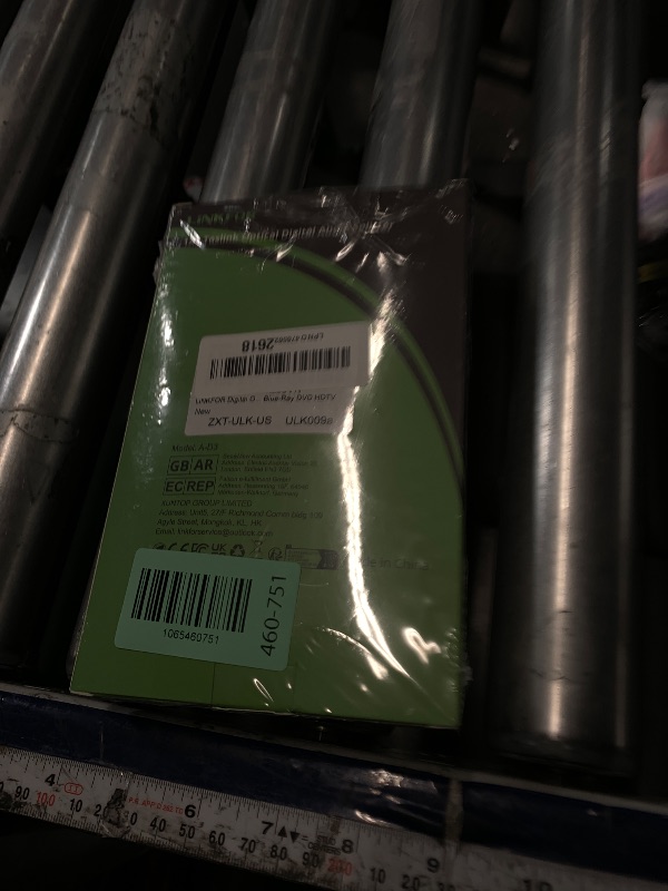 Photo 1 of ***FACTORY SEALED***LiNKFOR Digital Optical Audio 1x3 Splitter Digital SPDIF Toslink Optical Fiber Audio Splitter 1 in 3 Out Aluminum Alloy with Optical Cable Support 5.1CH Dolby-AC3 DTS for PS3 Blue-Ray DVD HDTV