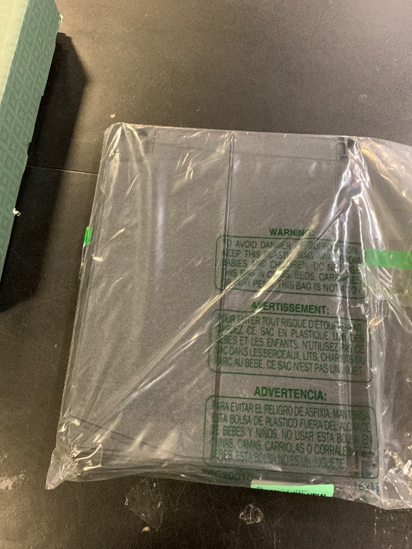 Photo 1 of iPad Pro 12.9 Case with Keyboard: Detachable Wireless iPad Pro 12.9 Keyboard 6th 5th 4th 3rd Gen, iPad 12.9 Case with Key Board & Pencil Holder | Multi-Touch Trackpad, Backlits, Front Back Protection