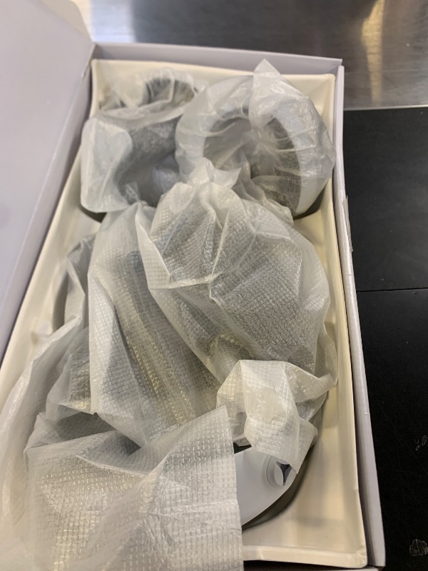 Photo 1 of PlayStation VR2 Horizon Call of The Mountain™ Bundle (PSVR2)