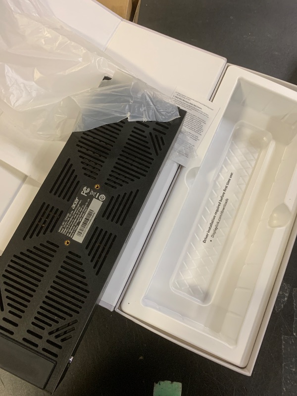 Photo 1 of Acer Thunderbolt 4 Dock, 16 in 1 DisplayLink Docking Station 4 Monitor, 3×TB4+2×HDMI+2×DP, Up to 8K & 40Gbps, 160W Power, 2.5G Ethernet, SD4.0, USB C Dock for MacBook Pro/Max, Dell, Acer, HP etc