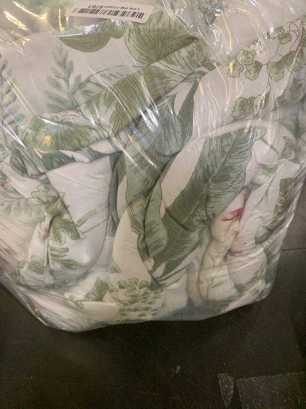 Photo 1 of Cozaline 100% Cotton Comforter Queen Size Green Floral Bedding Set Reversible Botanical Comforter Set 3 Pcs Cottagecore Aesthetic Soft Bedding Sets for All Season