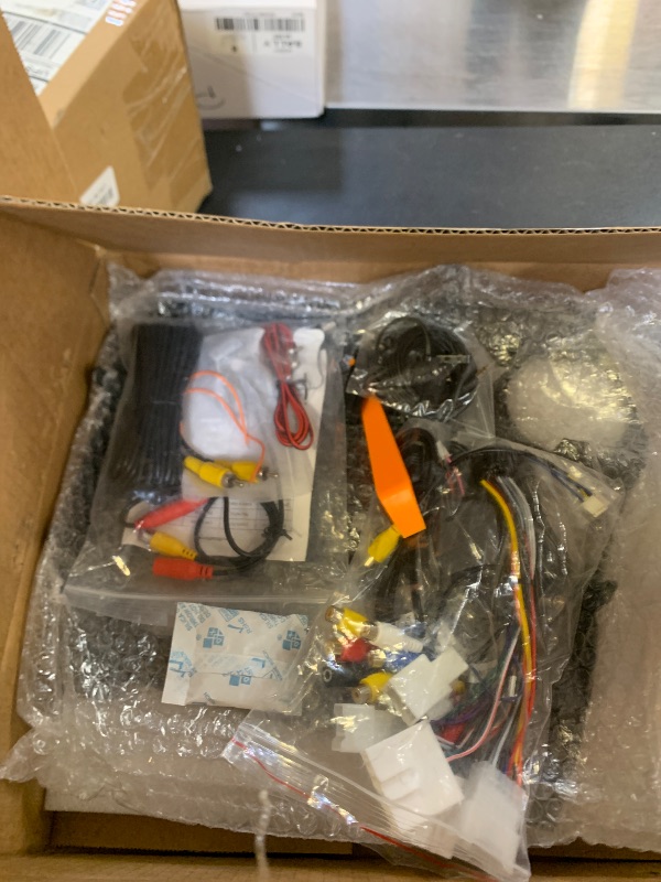 Photo 1 of for Toyota Matrix 2009-2014 Car Stereo with Snapdragon 8 Core Processor 4GB+64GB Android 13 Radio 9 Inch IPS Touchscreen Carplay/Android Auto GPS 5/6GhzWiFi FM/RDS SWC Camera