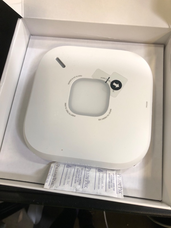 Photo 1 of First Alert SC5 Battery Smart Smoke & Carbon Monoxide Alarm, SMCO600NV, 1-Packbn