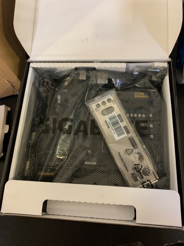 Photo 1 of GIGABYTE B550M DS3H AC R2 AMD AM4 Motherboard, Micro-ATX, DDR4, Dual M.2, SATA 6Gb/s, WIFI5, Realtek GbE LAN, PCIe 4.0