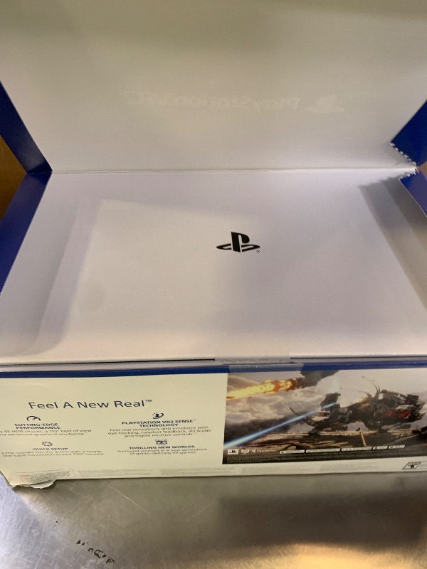Photo 1 of PlayStation VR2 Horizon Call of The Mountain™ Bundle (PSVR2)