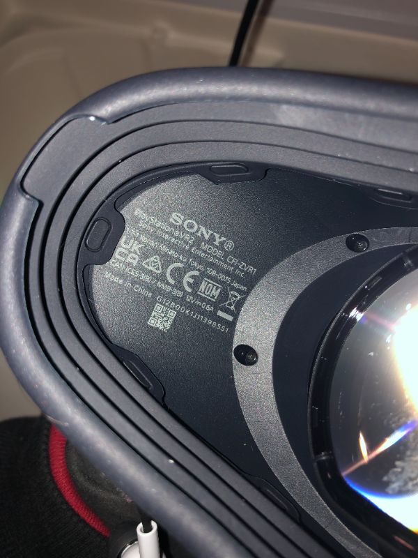 Photo 1 of PlayStation VR2 Horizon Call of The Mountain™ Bundle (PSVR2)