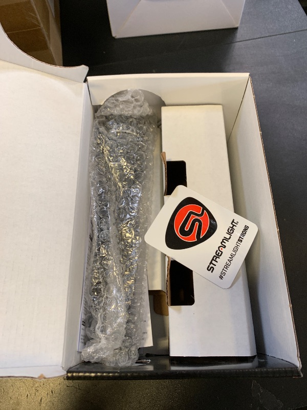 Photo 1 of Streamlight 75429 Stinger 800-Lumen LED High Lumen Rechargeable Flashlight Without Charger, Black