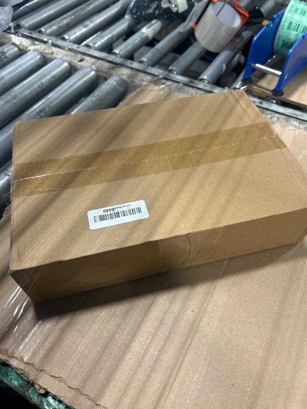 Photo 1 of 10 Pieces Cubicle Name Plate Holders fits 2.25 Inch Wall Cubicle Name Tags Clear Cubicle Name Plate Sign Bulk Nameplates for Office Home Classroom Library 8.5 x 2.5 x 2.4 Inch