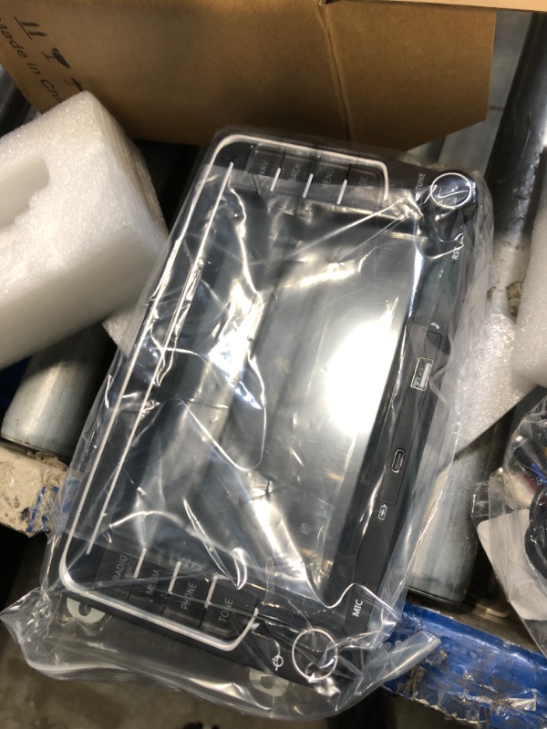 Photo 1 of [4G+64G] Android Car Radio for Volkswagen VW Jetta Passat Golf Beetle Polo Caddy Tiguan Touran for SEAT for Skoda with Wireless CarPlay Android Auto, 7 Inch Car Radio with Bluetooth,GPS,WiFi,Camera