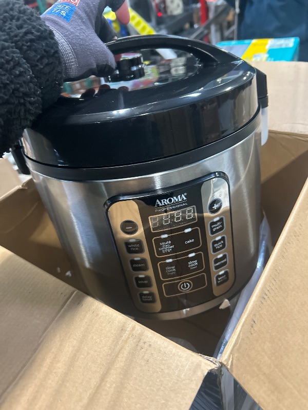 Photo 1 of *MINOR DAMAGE - USED*
Aroma Housewares AROMA® Professional 20-Cup (Cooked) / 5Qt. Digital Rice Cooker, Steamer, and Slow Cooker Pot with 10 Smart Cooking Modes, Including Sauté-then-Simmer®