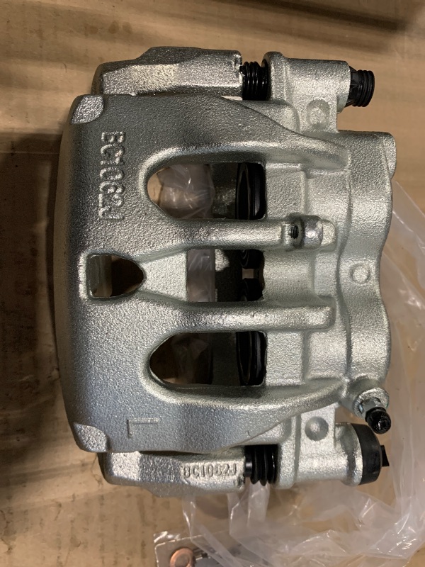 Photo 1 of *** PACK OF 1 *** A-Premium Disc Brake Calipers Assembly with Bracket Compatible with Mercedes-Benz Vehicles - NCV3 Series Sprinter 3500 3500XD 2019-2022, Sprinter 4500 2019-2023 - Rear Driver and Passenger Side