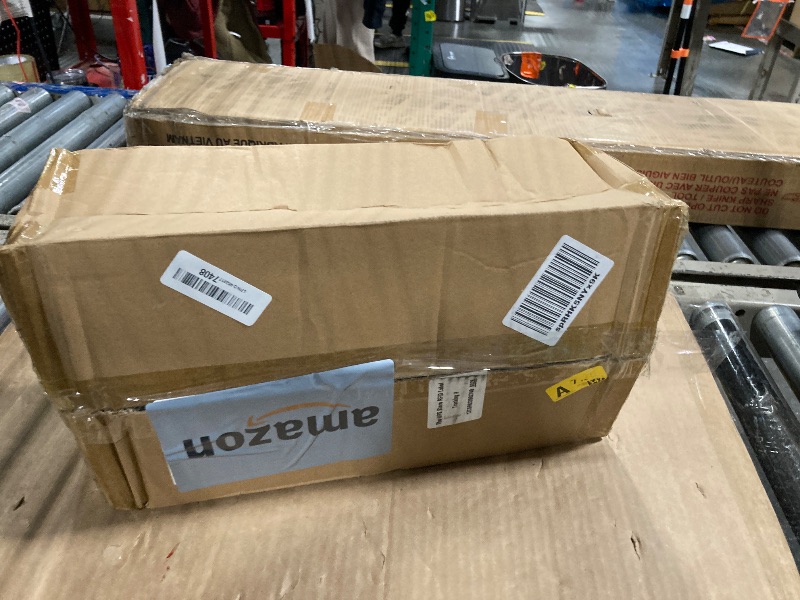 Photo 1 of *UNTESTED*
22inch Artificial Boxwood Wreath, 22" Spring Summer Wreath Faux Greenery Leaves Wreath for Front Door Wall Window Porch Farmhouse Patio Garden Indoor Outdoor Decor Wedding Party Decoration