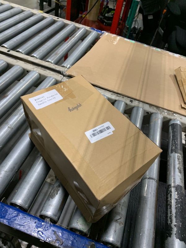 Photo 1 of **MISSING SEVERAL PARTS**
Honeydak 8 Pcs Complete Kefir Starter Kit Kombucha Fermenter Kit Half Gallon 64oz Mason Jar Wide Mouth with Plastic Storage Lid Nylon Mesh Strainer Cotton Cloth Cover and Wood Spoon