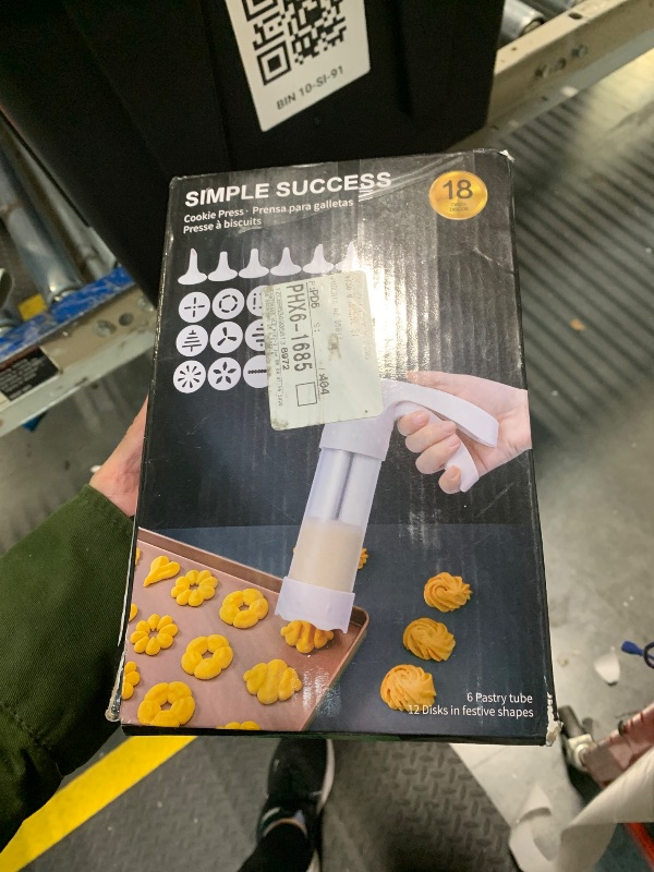 View 2 of **MISSING PARTS**
Dacono Cookie Press for Baking, Spritz Cookie Press, Cookie Press Gun Kit with 12 Cookie Press Discs and 6 Icing Tips, for DIY Biscuit Maker, Cake Icing Decoration,White