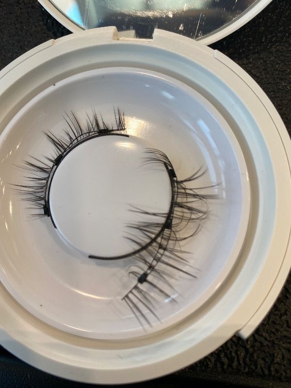 Photo 1 of ***USED*** Ginani Magnetic Lashes,Magnet Eyelashes with Applicator Natural Look,Reusable No Glue or Liner Needed Soft Eyelashes Kit for Use(Natural)