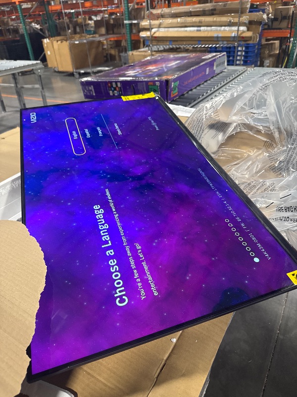 Photo 1 of  *********TURNS ON PERFECTLY******* VIZIO 43-inch 4K UHD LED Smart TV w/Dolby Vision HDR, WiFi 6, Bluetooth Headphone Capable, Apple AirPlay, Google Cast Built-in (V4K43M-08, New)
