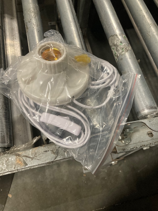 Photo 1 of ? 15ft Light Bulb Socket with Cord,light socket,E26/ E27 Lamp Base Desktop 15ft Light Socket with Cord Light Bulb light bulb socket, Cord On/Off Switch Hanging,light bulb socket,Light Socket with Cord