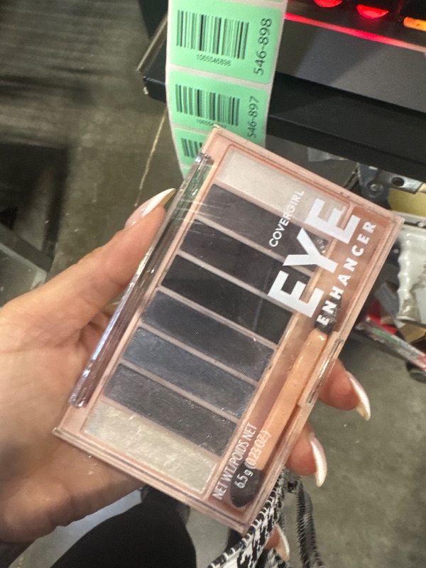 Photo 1 of *USED*
COVERGIRL Eye Enhancer Eyeshadow Palette, 820 Smoky (Packaging May Vary)