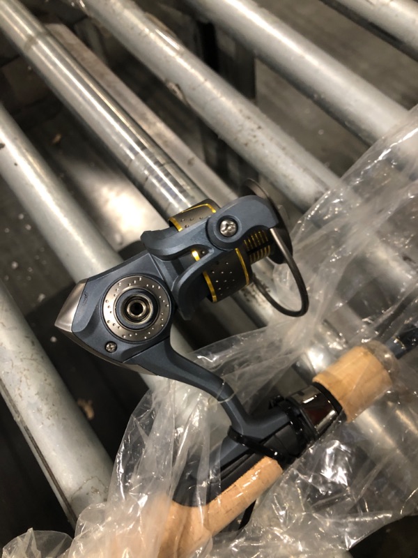 Photo 1 of *****broken at the tip***** Pflueger 6' President Spinning Reel and Rod Combo, Medium Light, 1-Piece Graphite Rod, Size 30 Reel, Aluminum Spool