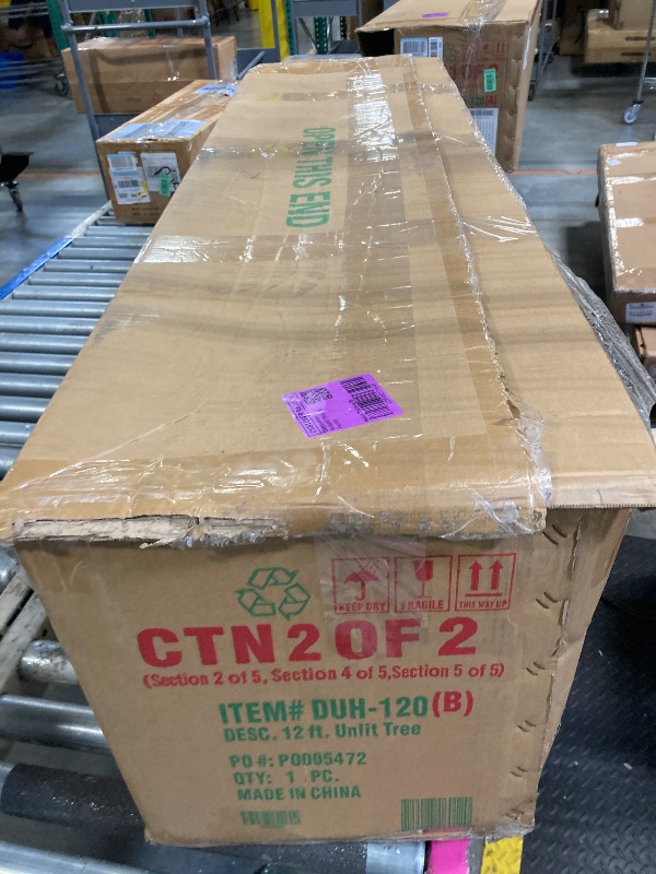 Photo 1 of *USED*
National Tree Company 12 ft Unlit Dunhill Fir Artificial Full Christmas Tree, 7,794 Tips, Includes Stand, Green