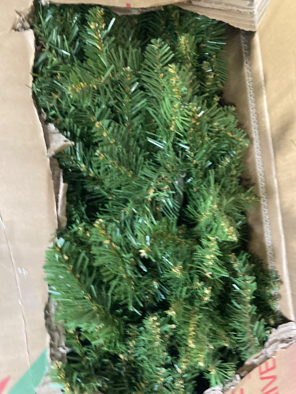 Photo 1 of *USED*
National Tree Company 12 ft Unlit Dunhill Fir Artificial Full Christmas Tree, 7,794 Tips, Includes Stand, Green