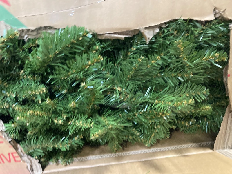 Photo 1 of *USED*
National Tree Company 12 ft Unlit Dunhill Fir Artificial Full Christmas Tree, 7,794 Tips, Includes Stand, Green