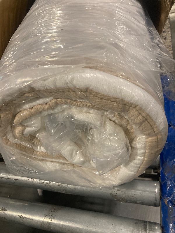 Photo 1 of ***SIMILAR***

HIRELIX 14 Inch King Hybrid Mattress, Medium Plush with Memory Foam and Individually Wrapped Pocket Coils, Fiberglass-Free, CertiPUR-US Certified