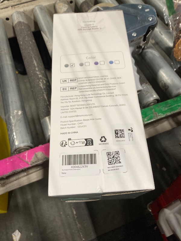 Photo 1 of *MINOR DAMAGE - USED*
Momcozy 22oz Portable Breast Milk Cooler for Outdoor, Life Saver with 360° Total Cooling for 24 Hours, Larger Capacity Travel Breastmilk Chiller with 2pcs Baby Bottles for Breastmilk Storage, Green