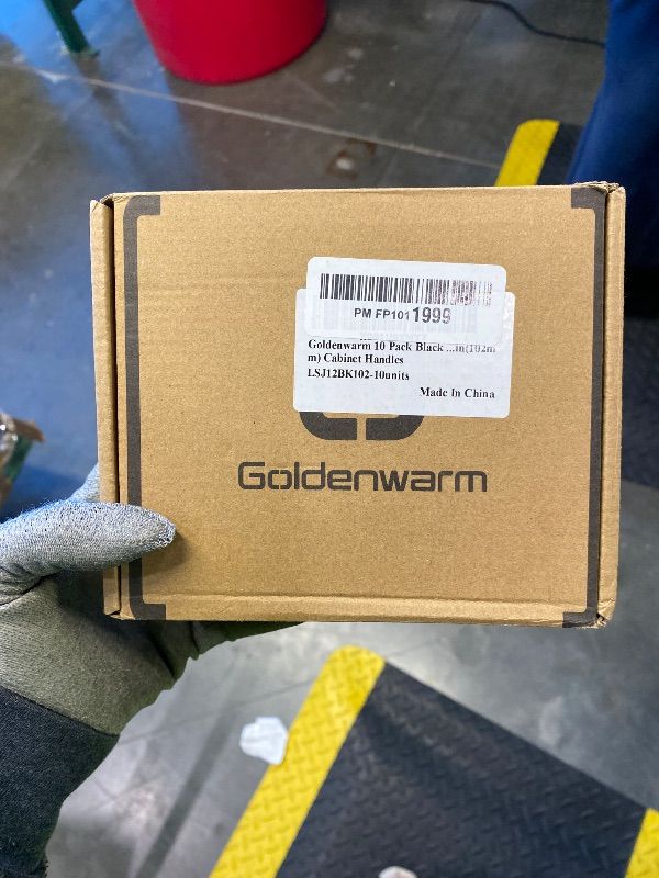 Photo 1 of *MISSING PARTS UNKNOWN*
Goldenwarm 10 Pack Black Square Bar Cabinet Pull Drawer Handle Stainless Steel Modern Hardware for Kitchen and Bathroom Cabinets Cupboard,Center to Center 4in(102mm) Cabinet Handles