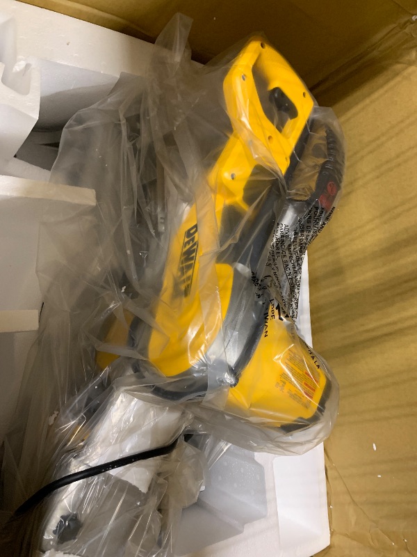 Photo 1 of *USED*
DEWALT Miter Saw, 12 Inch Double Bevel Sliding Compound Miter Saw, Includes Blade Wrench and Clamp, Increased Crosscut Capacity, Powerful 3800 RPM Motor 15 Amp (DWS779)