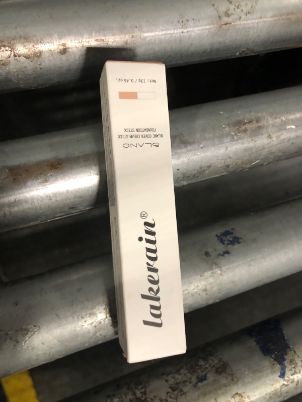 Photo 1 of *USED*
Double-head Blanc Cover Cream Stick, Color Changing Foundation Stick. (Light)