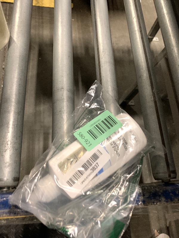 Photo 1 of *MINOR DAMAGE - USED*
Olay Facial Cleanser Sensitive Skin 6.7 Oz