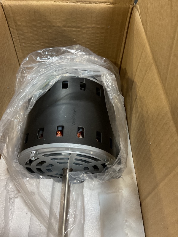 Photo 1 of **SCRATCHES** VEVOR 1/2HP Furnace Blower Motor, 1075RPM 5-Speed, 208/230V 2.7A, 48 Frame 3.4" Shaft Length, 0.5" Shaft Diameter, CW/CCW Dual Rotation, with 7.5?F/450V Capacitor and 11" Hold Hoop