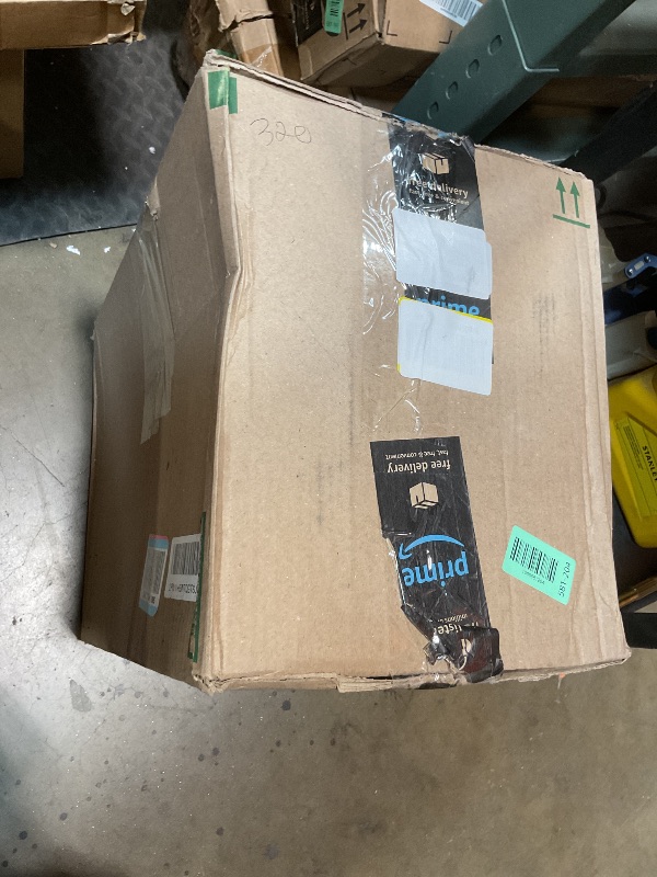 Photo 1 of **SELLING FOR PARTS. POWER BUTTON BROKEN OFF**Cuisinart Snow Cone Machine, Home Shaved Ice Maker for Snow Cones, Snow Cone Maker with Reuseable Paper Cups, Makes 5 Icy Cones for Slushies, Frozen Drinks , Red, SCM-10P1